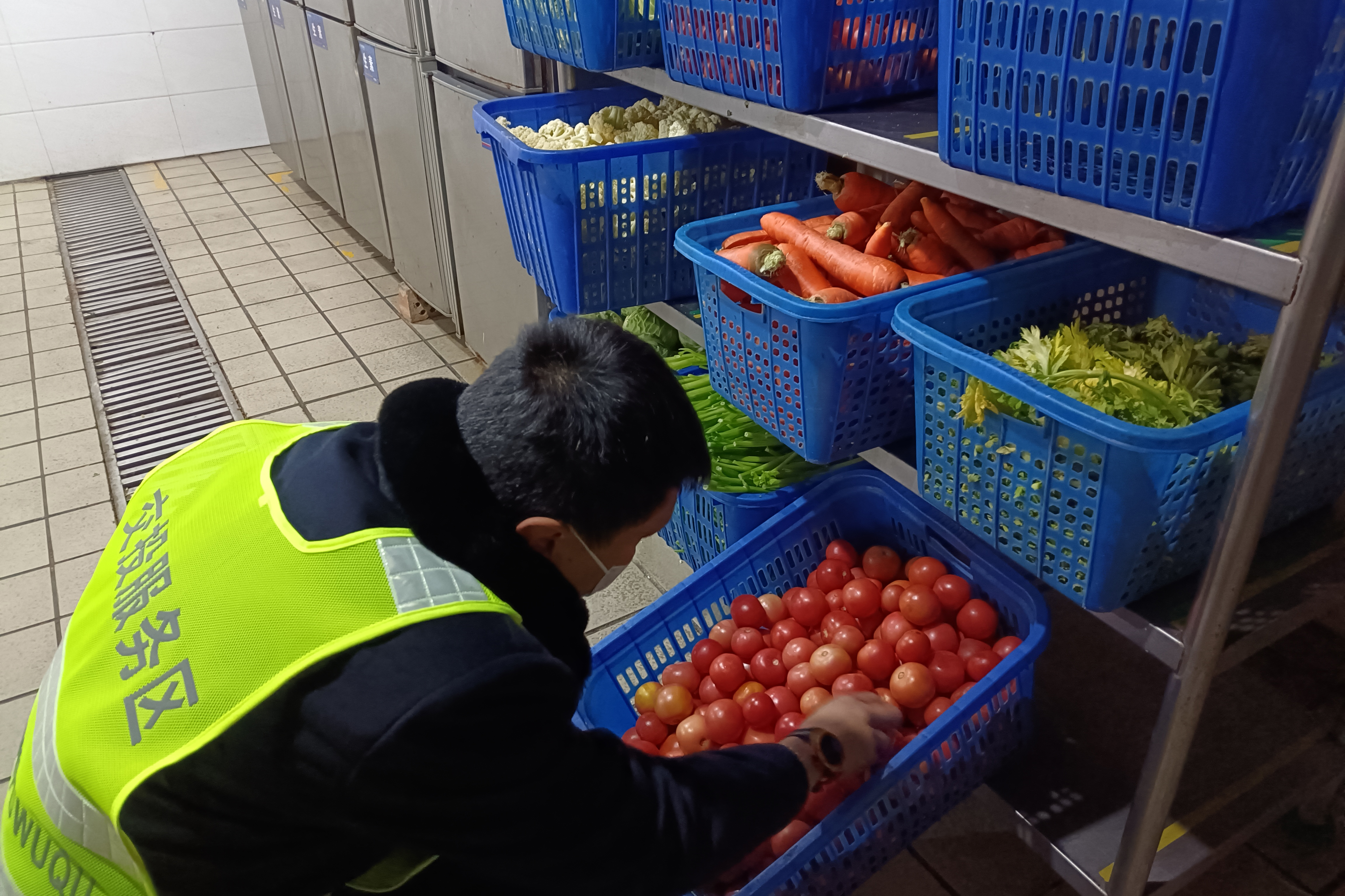 開封服務區開展元旦節前安全生產檢查工作 拍攝者：劉明亮15637812947(5).jpg